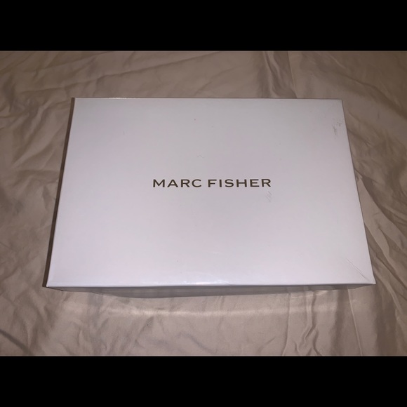 Marc Fisher beautiful heels - Picture 3 of 4